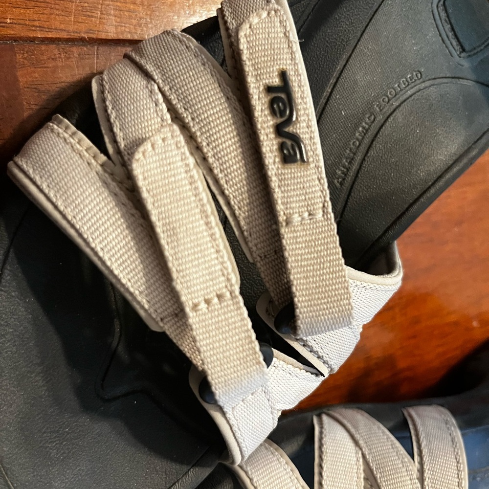 TEVA Tirra Sport Sandals (size 6.5) - Picture 3 of 10